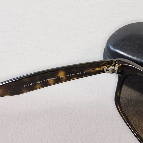 Ray-Ban New Wayfarer Tortoise Sunglasses RB2132 902/58 with Case - Picture 2 of 4